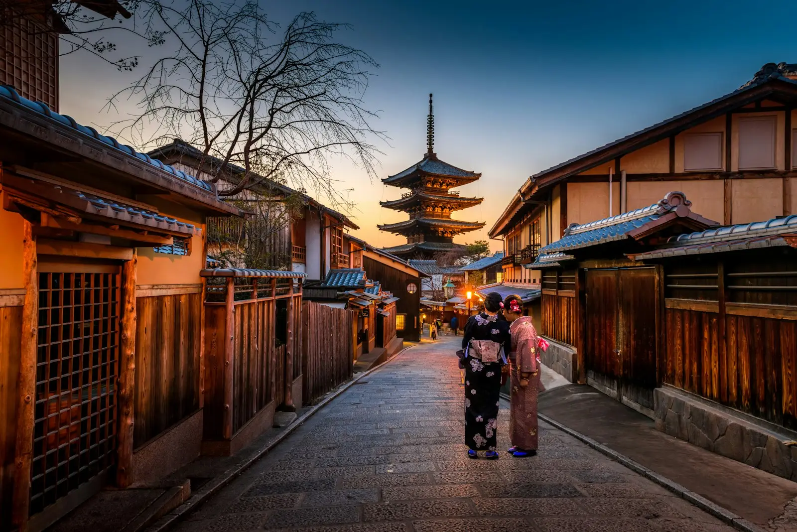 東京